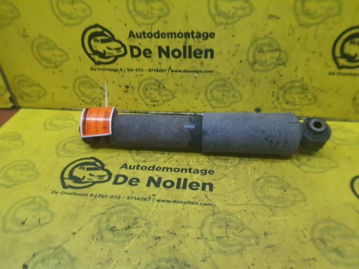Rear shock absorber, right from a Volkswagen Transporter/Caravelle T4 1.9 TDI 2002