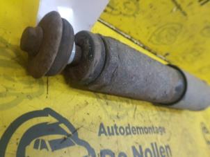 Used Rear shock absorber, right Volkswagen Transporter/Caravelle T4 1.9 TDI Price € 40,00 Margin scheme offered by de Nollen autorecycling