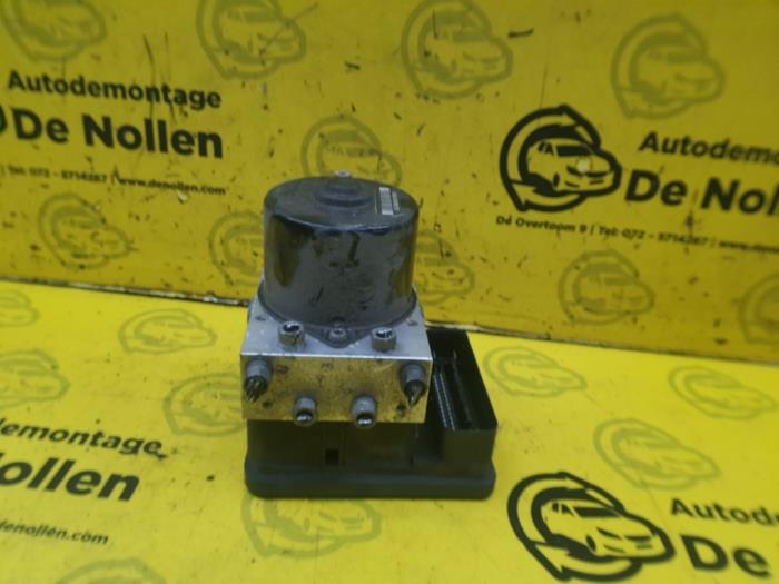 Begagnade ABS-pump Volvo V50 (MW) Pris € 38,00 Marginaltabell erbjuds av autodemontage denollen