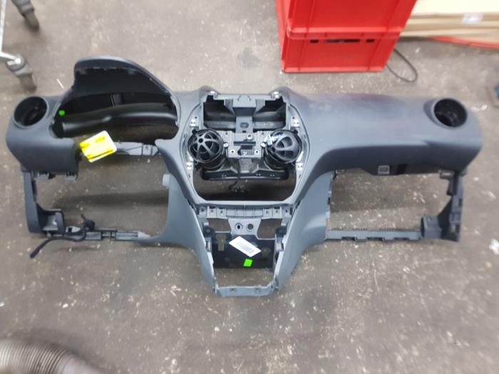 Usados Salpicadero Ford Ka II 1.2 Precio de solicitud ofrecido por autodemontage denollen