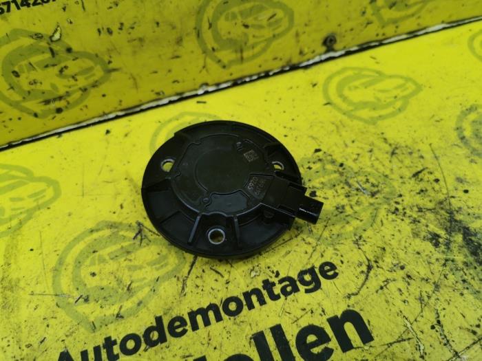 Begagnade Kamaxelsensor Volkswagen Golf VII (AUA) 2.0 GTI 16V Performance Package Pris € 15,00 Marginaltabell erbjuds av autodemontage denollen