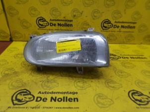 Używane Reflektor lewy Volkswagen Golf III (1H1) 1.4 CL Cena € 30,00 Procedura marży oferowane przez de Nollen autorecycling