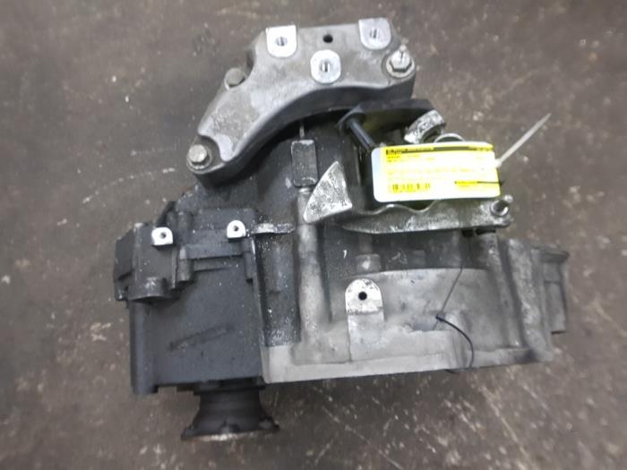 Gearbox Volkswagen Scirocco 2.0 TSI 16V - 02Q300045A CAW KZS