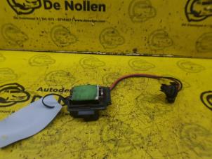 Used Heater resistor Renault Clio II (BB/CB) 1.2 16V Price € 20,00 Margin scheme offered by de Nollen autorecycling