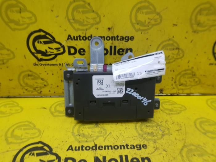 Używane Modul telefoniczny Ford Fiesta 7 1.0 EcoBoost 12V Cena € 75,00 Procedura marży oferowane przez autodemontage denollen