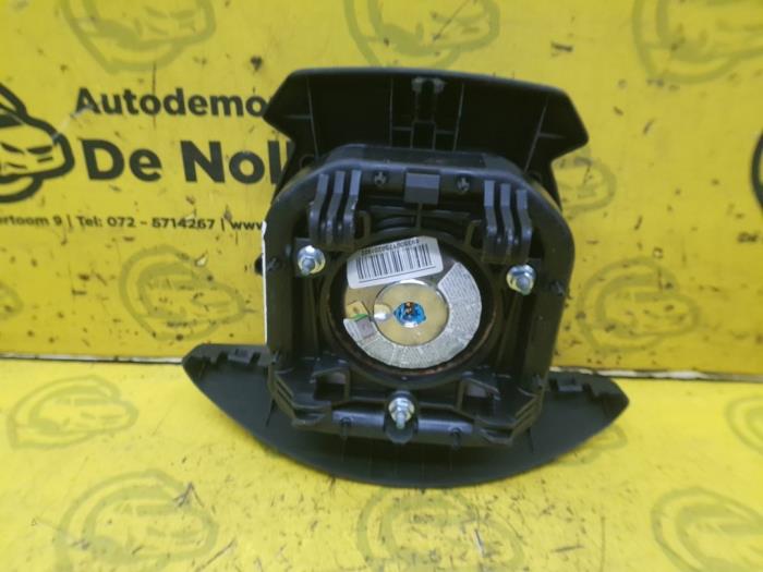 Left airbag (steering wheel) from a Citroën C5 III Berline (RD) 2.2 HDiF 16V 163 DPFS 2008