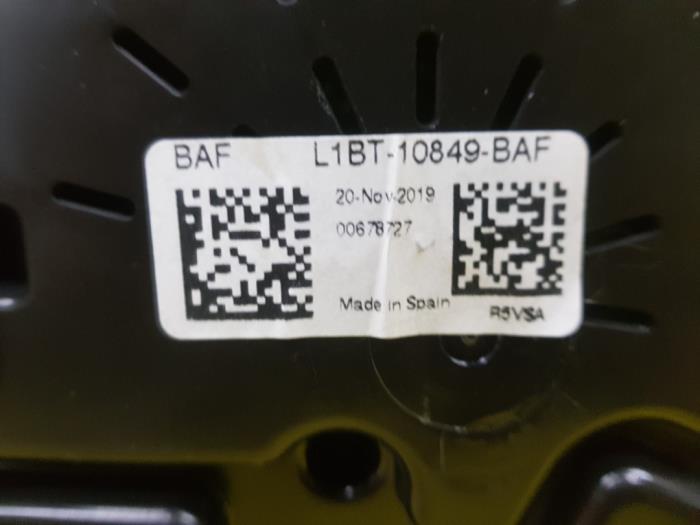 Cuentakilómetros de un Ford Fiesta 7 1.0 EcoBoost 12V 2020