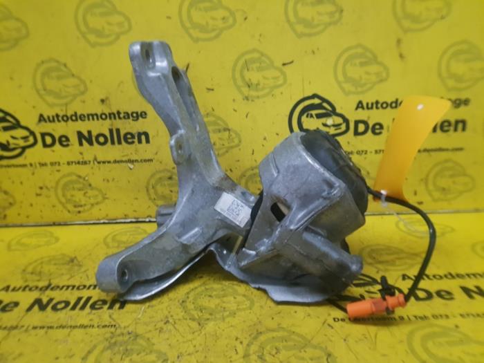 Used Engine mount Audi SQ5 (8RB) 3.0 TDI V6 24V Price € 40,00 Margin scheme offered by autodemontage denollen