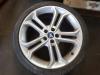 Jante + pneumatique d'un Ford Focus 3 Wagon 2.0 ST TDCi 16V 2014