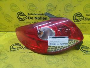 Used Taillight, left Peugeot 206+ (2L/M) 1.4 HDi Price € 40,00 Margin scheme offered by de Nollen autorecycling