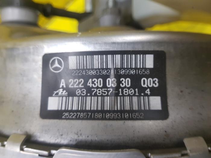 Cilindro freno principal de un Mercedes-Benz S (W222/V222/X222) 3.0 S-350 BlueTec, S-350 d 24V 2013