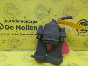 Used Front brake calliper, right Audi A2 (8Z0) Price € 25,99 Margin scheme offered by de Nollen autorecycling