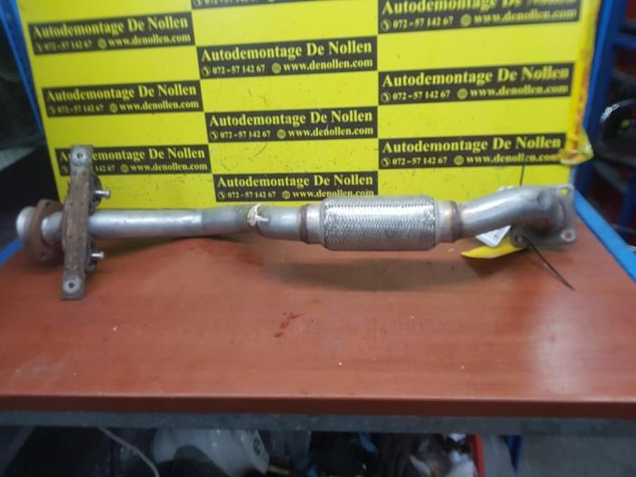 Exhaust middle section from a Seat Leon (1M1) 1.6 16V 2001