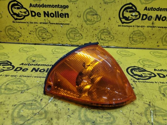 Indicator lens, right from a Suzuki Swift (SF310/413) 1.0i 1999