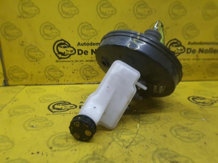 Usados Servofreno Ford Ka+ 1.2 Precio € 85,00 Norma de margen ofrecido por autodemontage denollen