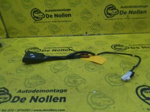 Used Front seatbelt buckle, left Toyota Aygo (B10) 1.0 12V VVT-i Price on request offered by de Nollen autorecycling