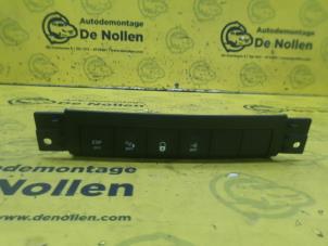Used Switch (miscellaneous) Peugeot 207 CC (WB) 1.6 16V THP Price on request offered by de Nollen autorecycling