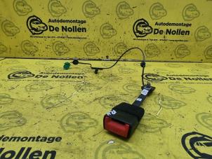 Usagé Attache ceinture avant droite Ford Ka+ 1.2 Ti-VCT Prix € 25,00 Règlement à la marge proposé par de Nollen autorecycling