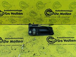 Usagé Mécanique de verrouillage hayon Volkswagen Caddy III (2KA,2KH,2CA,2CH) 1.9 TDI Prix € 35,00 Règlement à la marge proposé par de Nollen autorecycling