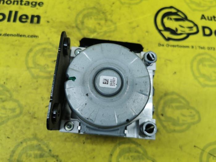 Used ABS pump Ford Ka+ 1.2 Price € 261,00 Margin scheme offered by autodemontage denollen