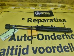 Usagé Kit amortisseur gaz hayon Opel Astra H (L48) 1.7 CDTi 16V Prix € 23,50 Règlement à la marge proposé par de Nollen autorecycling