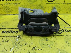 Used Front brake calliper, right Audi A5 (8T3) 2.0 TDI 16V Price € 50,00 Margin scheme offered by de Nollen autorecycling