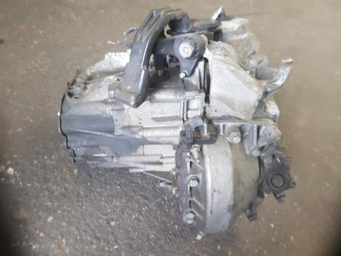 Gearbox Peugeot Expert 2.0 HDi 120 - 20MB30 RHK