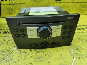 Used Radio CD player Opel Astra H (L48) 1.8 16V Price € 75,00 Margin scheme offered by de Nollen autorecycling
