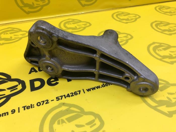 Usagé Support (divers) Mini Countryman (F60) 1.5 TwinPower Turbo 12V Cooper SE ALL4 Prix € 30,00 Règlement à la marge proposé par autodemontage denollen