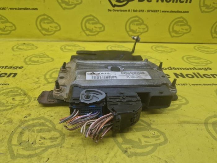Used Engine management computer Renault Megane Price € 150,00 Margin scheme offered by autodemontage denollen