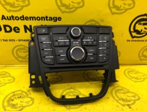 Used Radio control panel Opel Meriva 1.4 16V Ecotec Price € 50,00 Margin scheme offered by de Nollen autorecycling