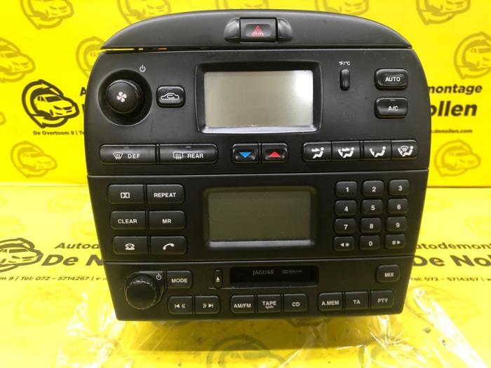 Używane Radio Jaguar X-type 2.0 D 16V Cena € 200,00 Procedura marży oferowane przez autodemontage denollen