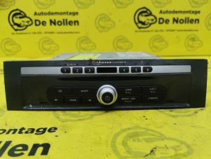 Used CD player Renault Vel Satis (BJ) 2.0 16V Turbo Price € 70,00 Margin scheme offered by de Nollen autorecycling