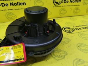 Używane Silnik wentylatora nagrzewnicy Volkswagen Fox (5Z) Cena € 35,95 Procedura marży oferowane przez de Nollen autorecycling