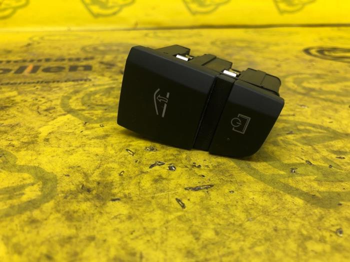 Używane Przelacznik schowka Audi A6 Avant (C6) 2.0 TDI 16V Cena € 14,99 Procedura marży oferowane przez autodemontage denollen