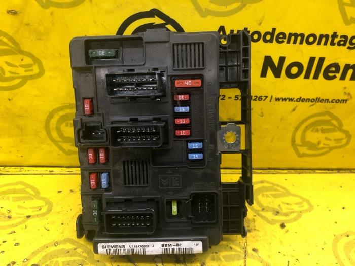 Fuse box Peugeot Partner 1.6 HDI 90 16V 965061858000 SIEMENS