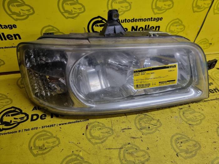 Headlight, right from a Peugeot Boxer (244) 2.8 HDi 127 2005