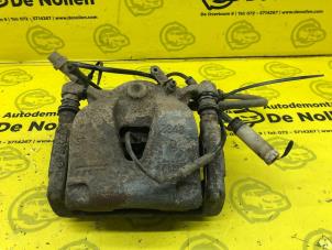 Used Front brake calliper, left Mini Paceman (R61) 1.6 16V Cooper S ALL4 Price on request offered by de Nollen autorecycling