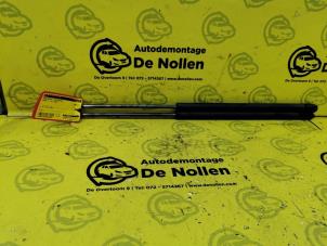 Used Set of gas struts for boot Mazda 2 (NB/NC/ND/NE) 1.4 16V Price € 25,00 Margin scheme offered by de Nollen autorecycling