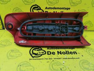 Używane Tylne swiatlo pozycyjne prawe Opel Movano Combi 2.5 D Cena € 30,00 Procedura marży oferowane przez de Nollen autorecycling