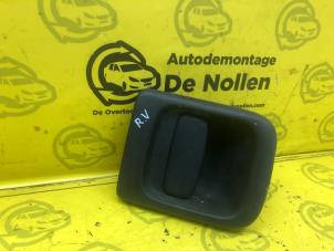 Usados Manilla Opel Movano Combi 2.5 D Precio € 20,00 Norma de margen ofrecido por de Nollen autorecycling