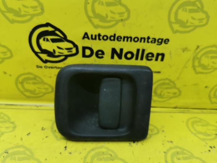 Handgriff van een Opel Movano Combi 2.5 D 2001