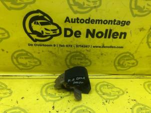 Used Rear door hinge, right Opel Movano Combi 2.5 D Price on request offered by de Nollen autorecycling