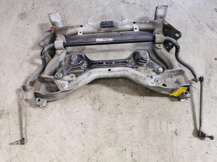 Used Subframe Mercedes E (C207) E-200 CGI 16V BlueEfficiency Price € 150,00 Margin scheme offered by autodemontage denollen