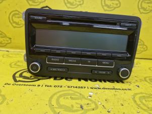 Used Radio CD player Volkswagen Polo V (6R) 1.4 GTI 16V Price € 50,00 Margin scheme offered by de Nollen autorecycling