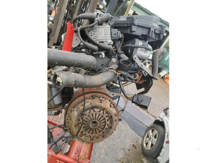 Motor de un Volkswagen Polo III (6N2) 1.4 16V 75 2000