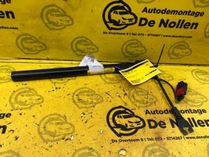 Usagé Tendeur de ceinture gauche Renault Modus/Grand Modus (JP) 1.2 16V GPL Prix € 50,00 Règlement à la marge proposé par de Nollen autorecycling