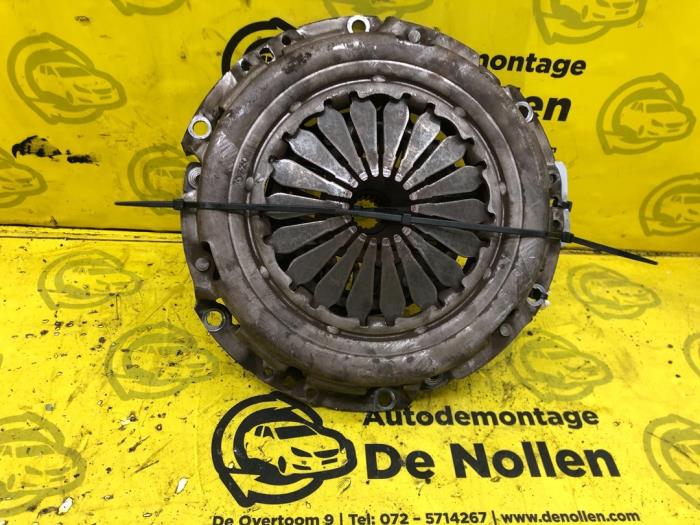 Clutch kit (complete) from a Peugeot 207/207+ (WA/WC/WM) 1.4 16V 2006