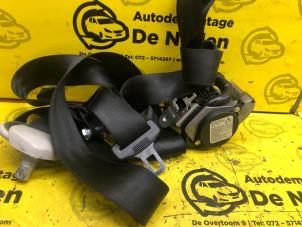 Used Front seatbelt, right Volkswagen Fox (5Z) 1.2 Price € 40,00 Margin scheme offered by de Nollen autorecycling