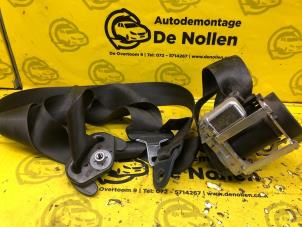Used Front seatbelt, right Peugeot 807 2.0 16V Price € 75,00 Margin scheme offered by de Nollen autorecycling